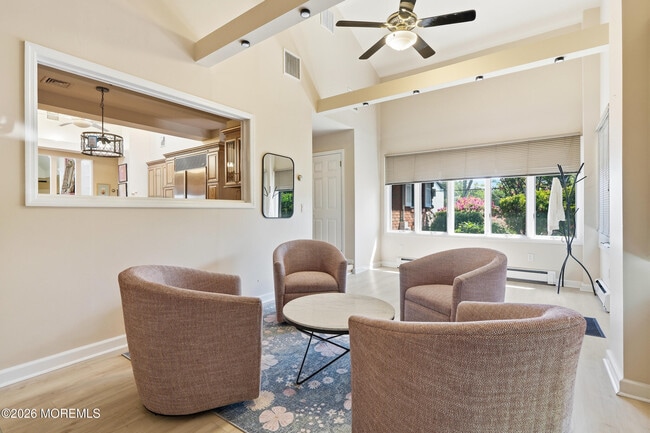 Photo - 470 Monmouth Pl