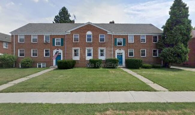 Building Photo - 15109 Triskett Rd Unit 5