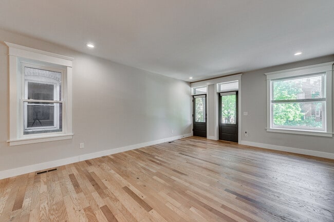 Photo - 4116 Flad Ave