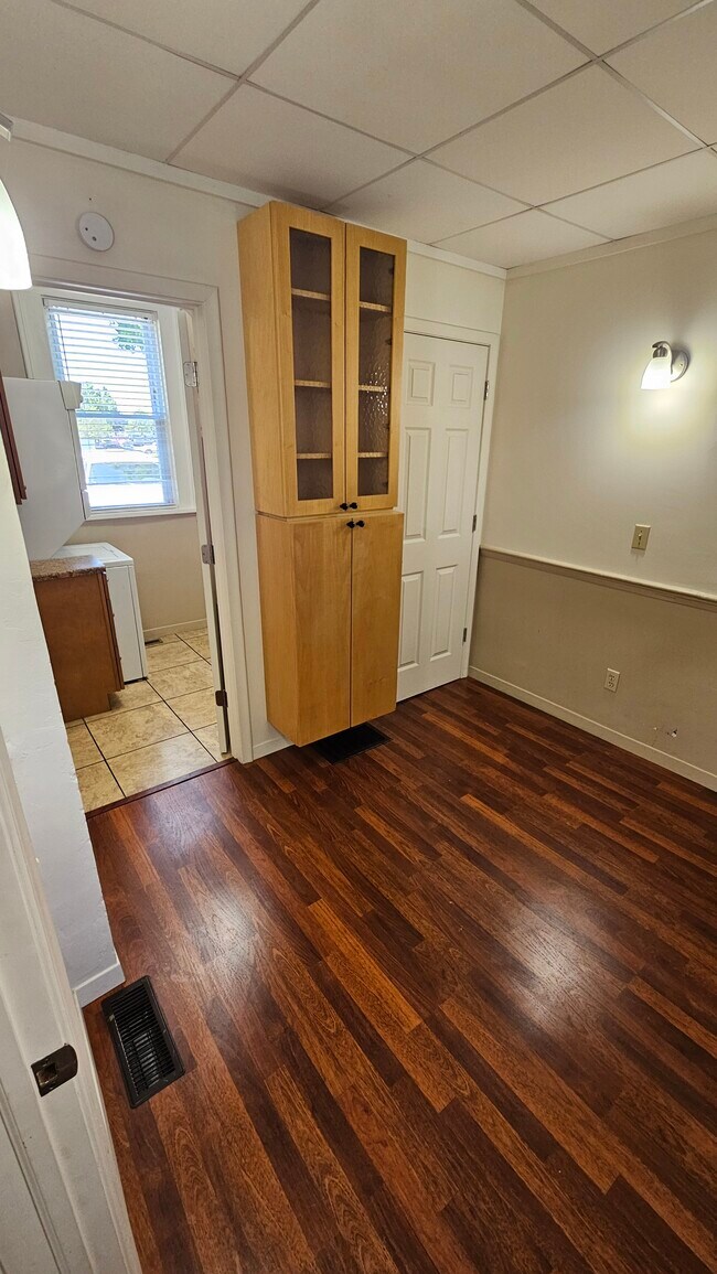 Photo - 104 W Danaher St Unit Apartment A