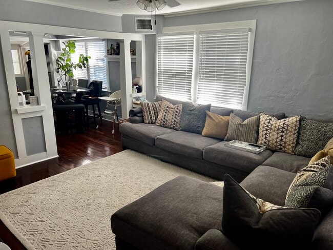 Photo - 1533 Hough St