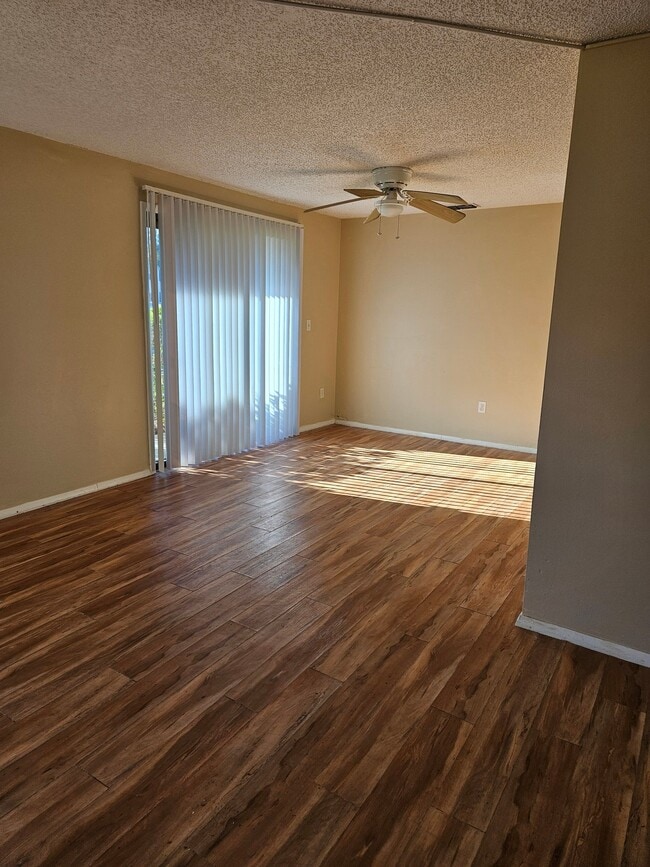 Photo - 129 Camphor Cir Unidad F