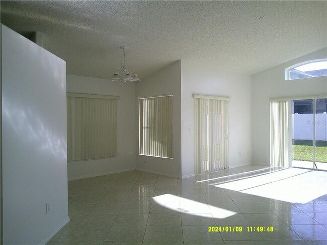 2612 Walden Ct