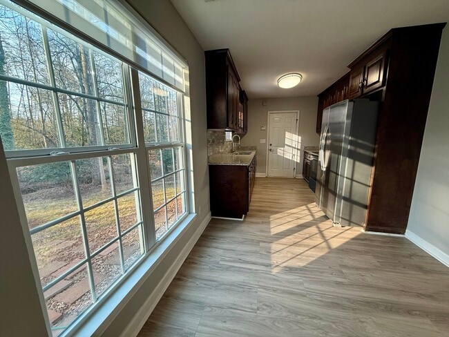 Photo - 27 Montford Ct