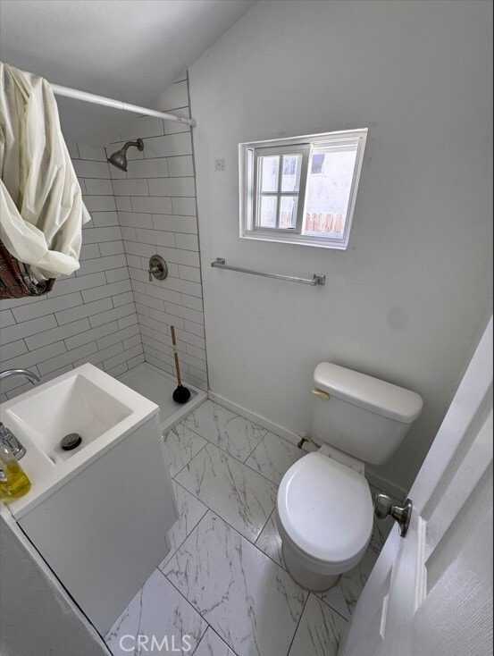 Photo - 563 W 12th St