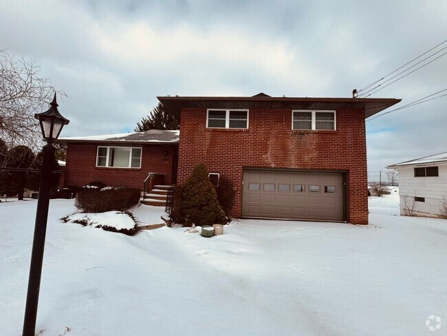 Building Photo - 3109 Briarcliff Ave Rental