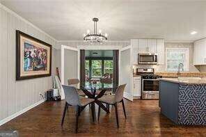 Photo - 3235 Woodview Dr SE