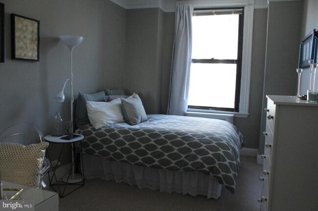 Photo - 2031 Locust St Unidad 1903