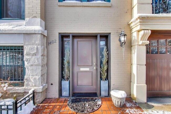 Photo - 1402 N La Salle Dr Unit 1N