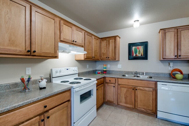 Photo - Stone Pointe Apartments