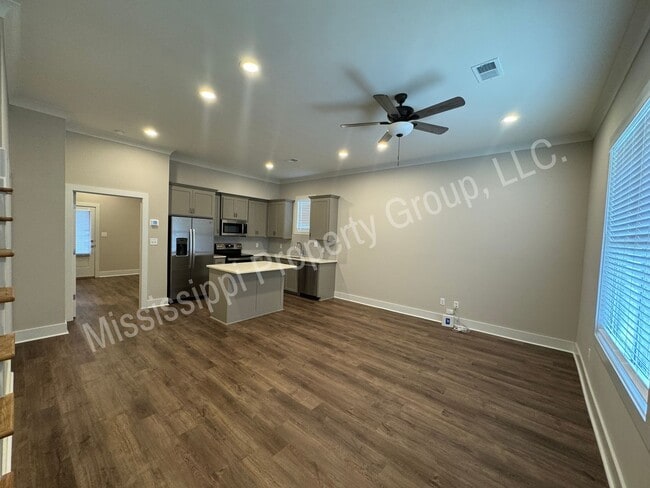 1404 Pleasant Dr