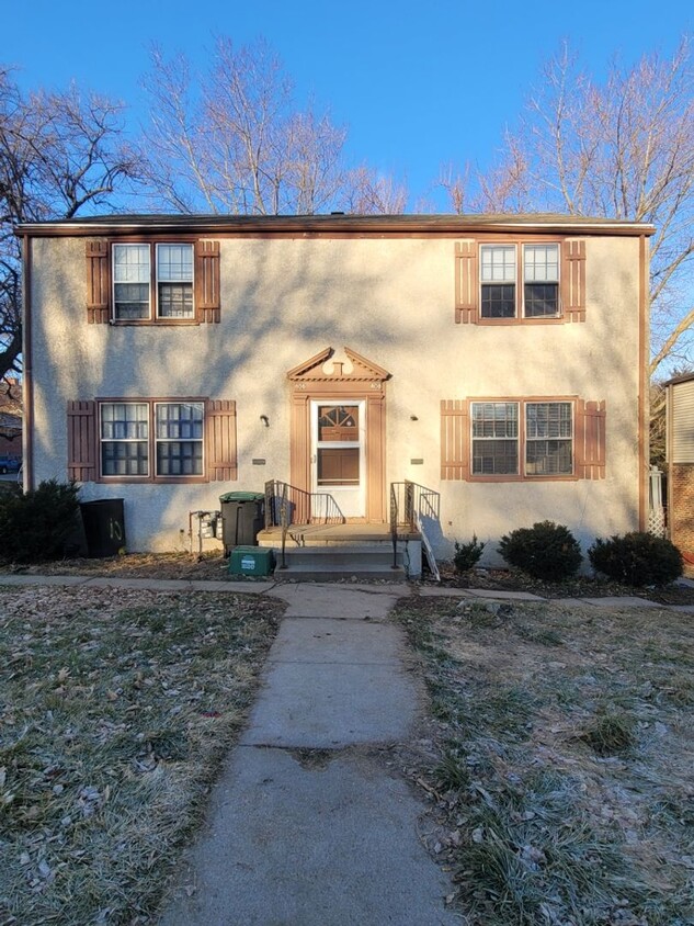 Dundee 2 Bed Townhome! - Dundee 2 Bed Townhome!