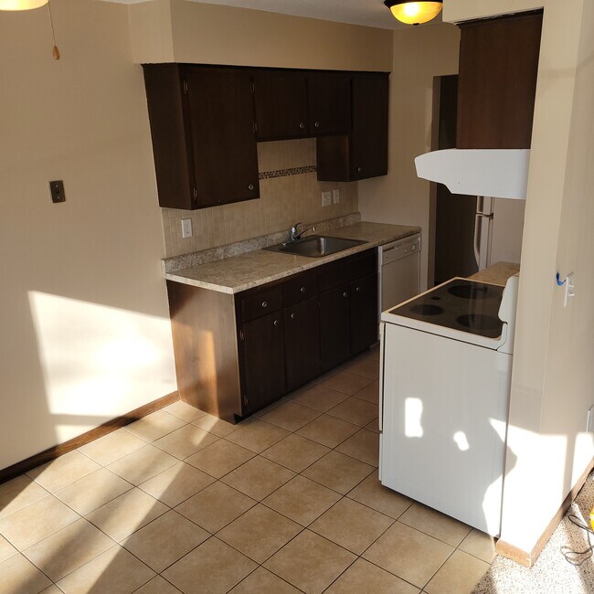 Photo - 711 11th Ave S Unidad 5