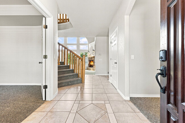 Building Photo - $3,195.95, 6 bed, 4 bath located in Colorado Springs