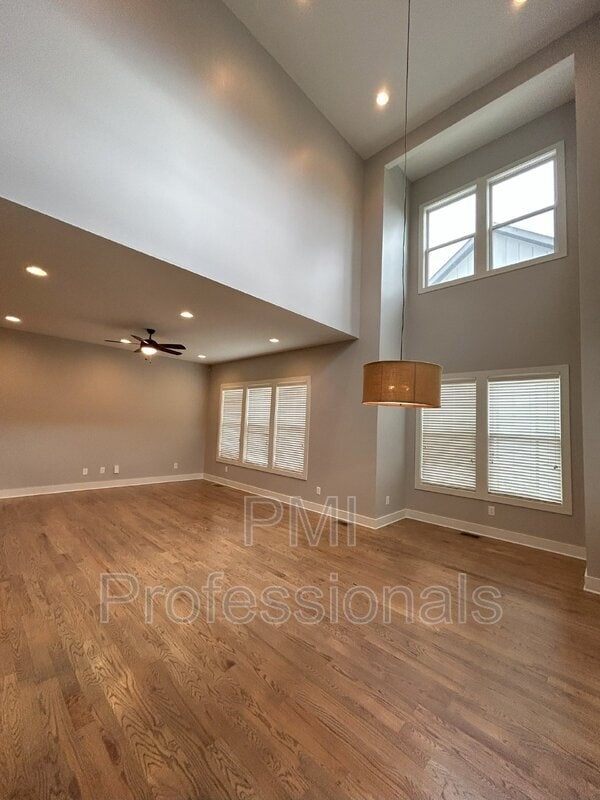 Photo - 111 Creighton Ave