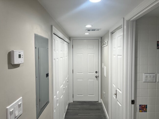 Building Photo - 68 Manet Rd Unit 1 Rental
