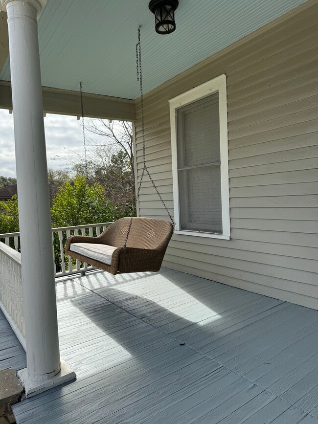 Photo - 404 Church St