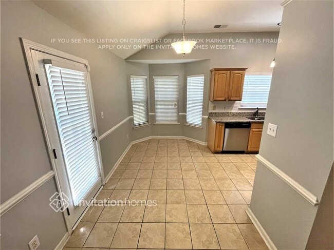 Photo - 1163 Tufton Pl NW