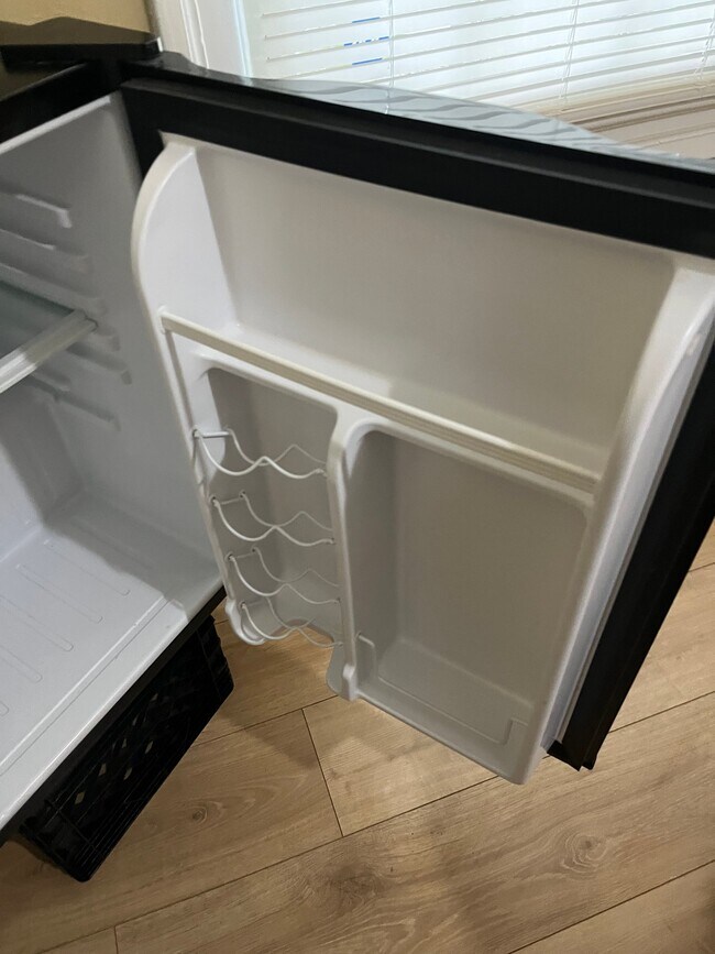 Photo - 1045 Ontario St