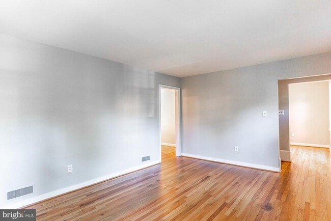 Photo - 2759 W George Mason Rd