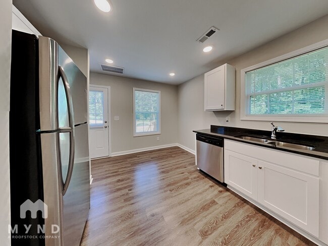 Photo - 1220 Jenkins Dr