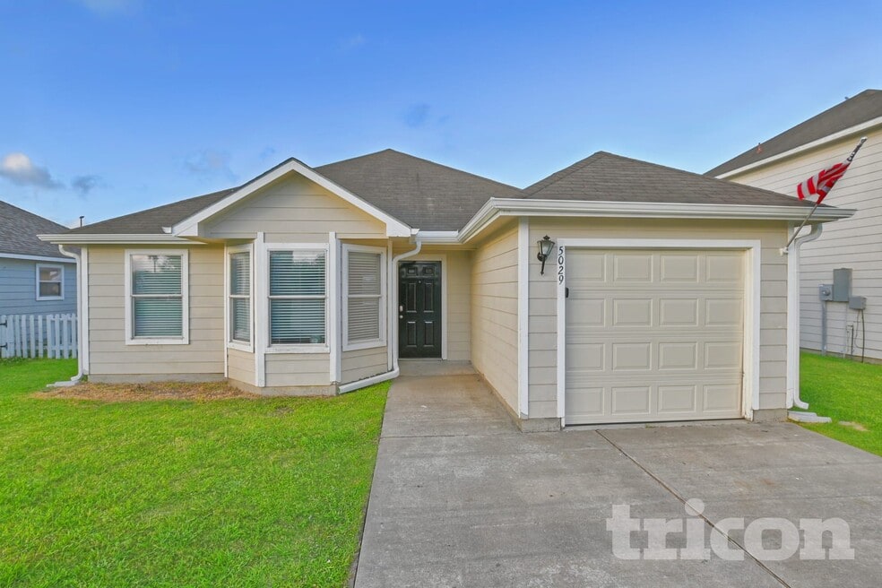 5029 Hauna Ln