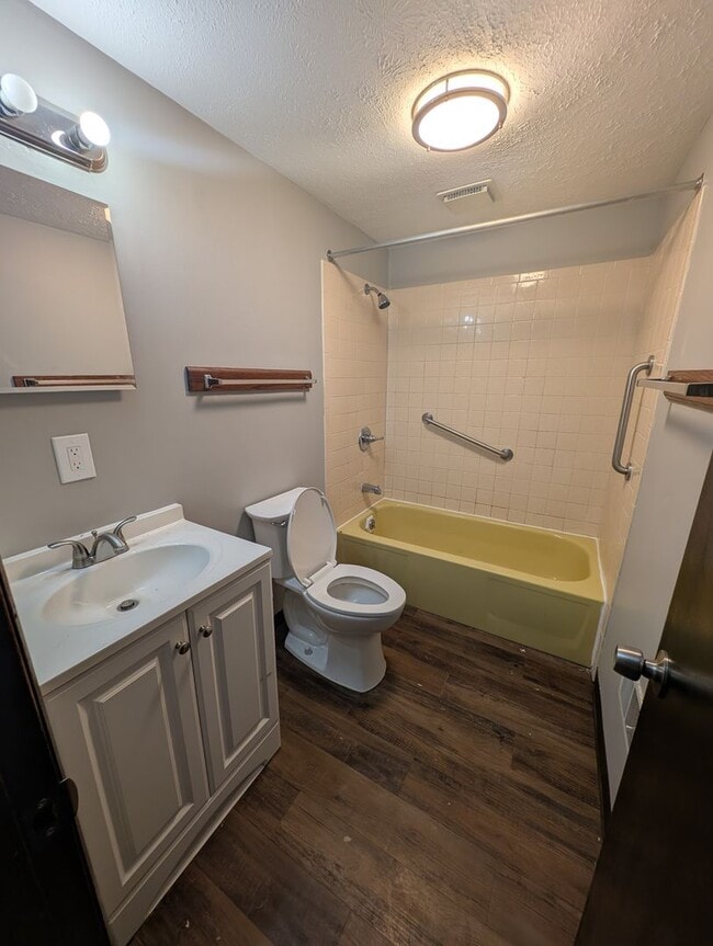 Photo - 2110-2110 Hollingsworth St Unit 2110C Hollingsworth Street