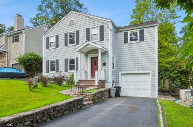 Photo - 47 W Lawn Rd