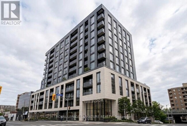 Photo - 1660 Bloor St W Unit 612