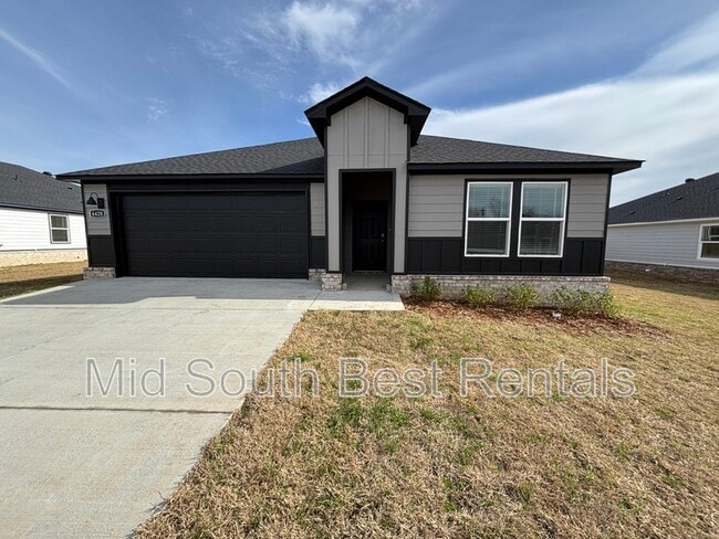 Building Photo - 6428 Newark Dr