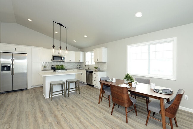 Photo - 1726 18th St N