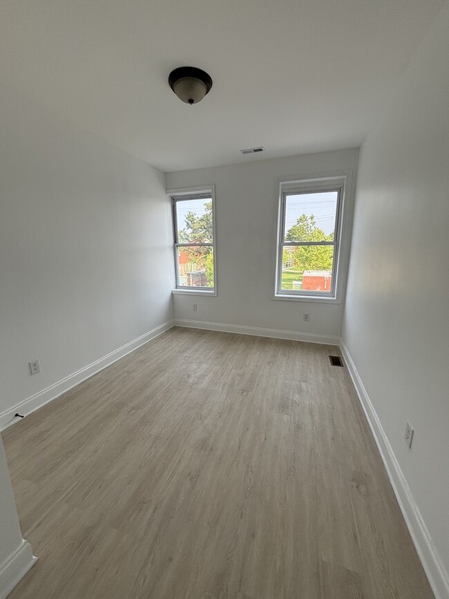 Photo - 5 bedroom townhome