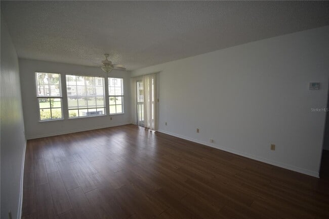 Photo - 1Bed1Bath condo in Metrowest Unit 916