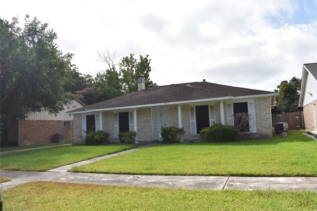 Photo - 10427 Huntington Wood Dr