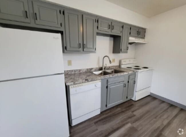 Building Photo - 110 Harbet Ave NW Rental