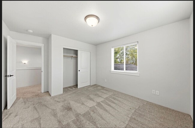 Photo - Newer Central Point 3 Bedroom / 2.5 Bath with views of the Table Rock