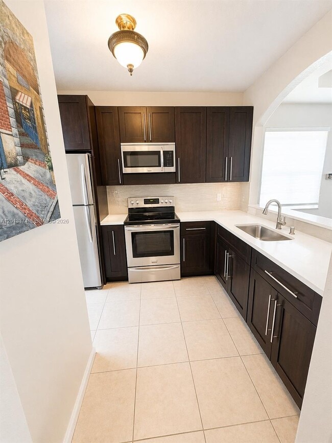 Photo - 993 NE 3rd Ave