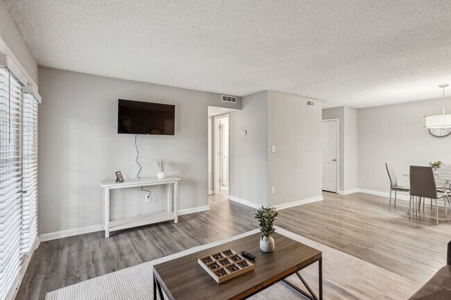 Photo - 1800 Lantern Ridge Dr Unidad SI FL2-ID1612665P