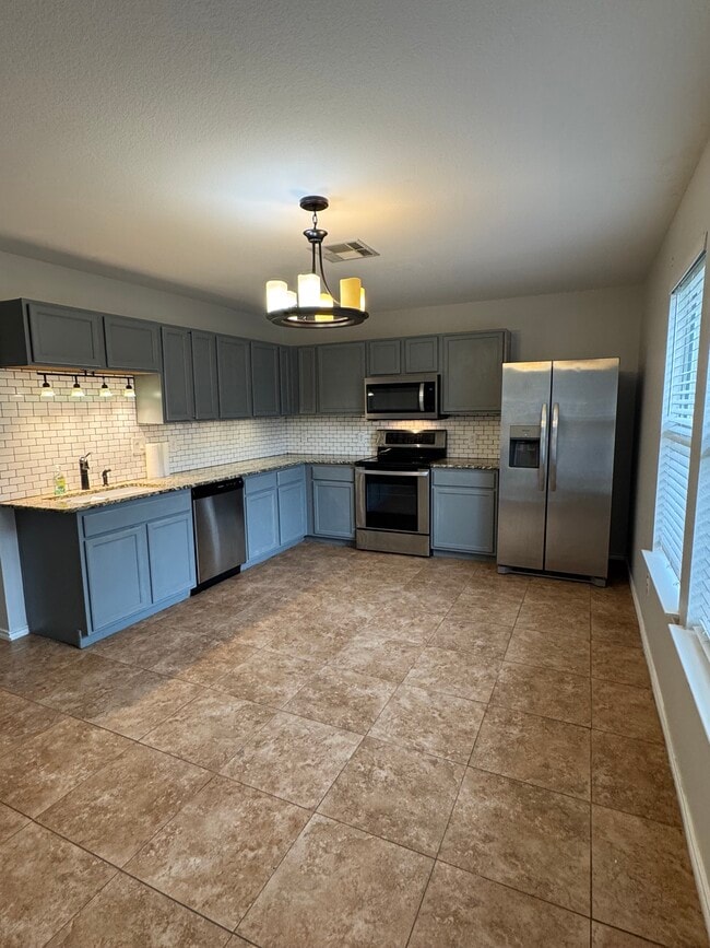 Photo - 608 Sherry Dr