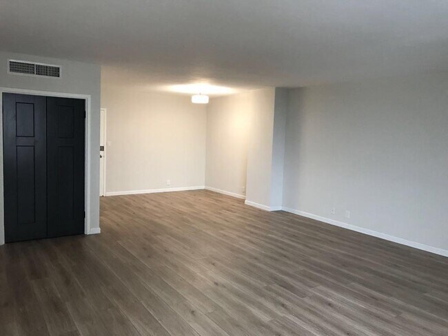 Photo - 1200 West Ave Unit 531