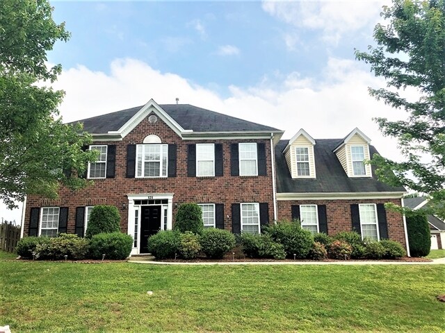 Photo - 121 Dovetail Dr House