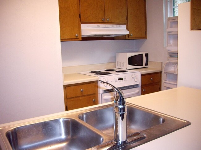 Photo - 2111 Victory Garden Ln