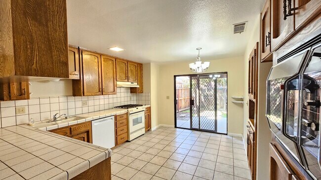 Photo - 3507 S Oak View Dr