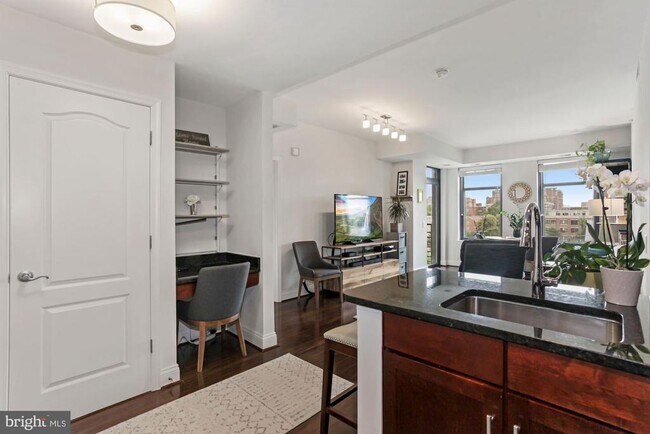 Photo - 525 N Fayette St Unit 413