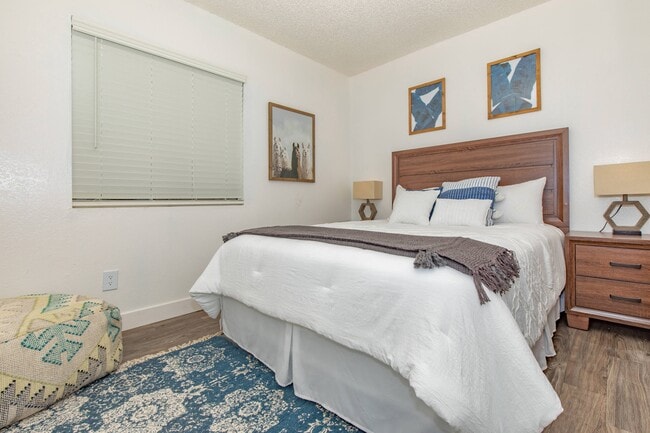 Photo - Metro on First