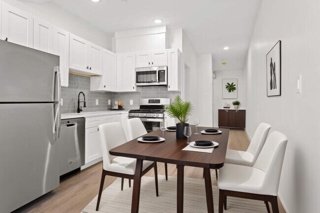 Photo - 1137 Washington St Unit 4