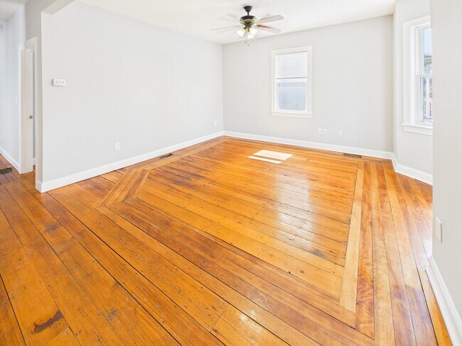 Photo - 1040 Hyde Park Ave Unidad 1