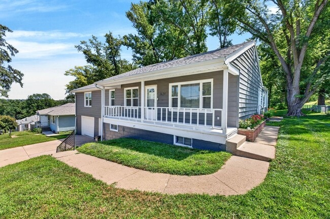 Photo - 7629 Pinkney St
