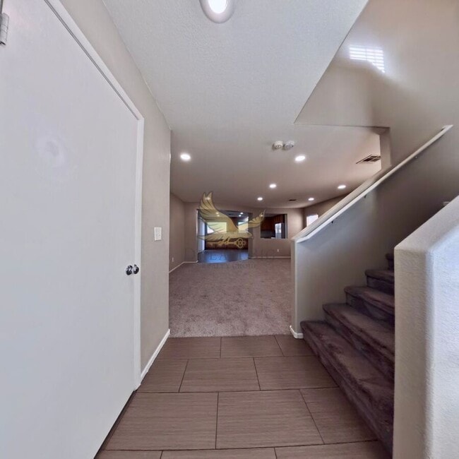 Photo - 548 Haunts Walk Ave