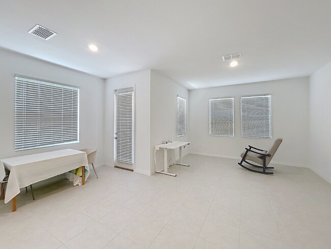 Photo - Beautiful New Townhome in The Townes at Cross Creek | New Tampa!